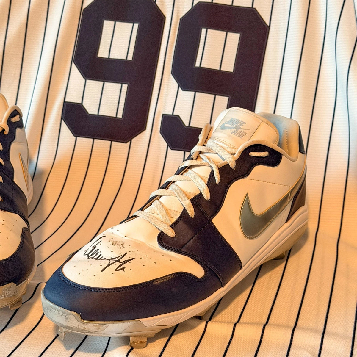 Aaron Judge — 2025 signed game-used Jordan cleats