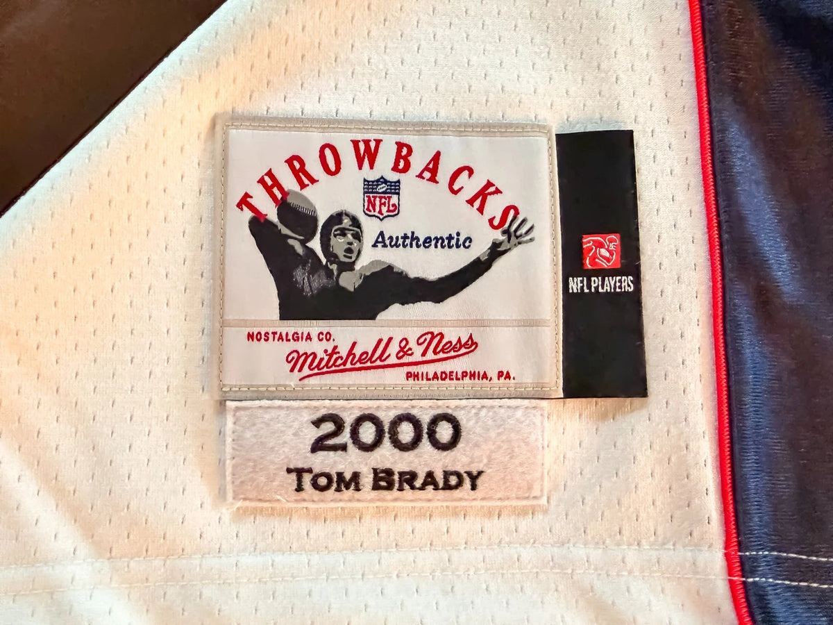 Tom Brady & Rob Gronkowski — Signed Super Bowl inscription jerseys