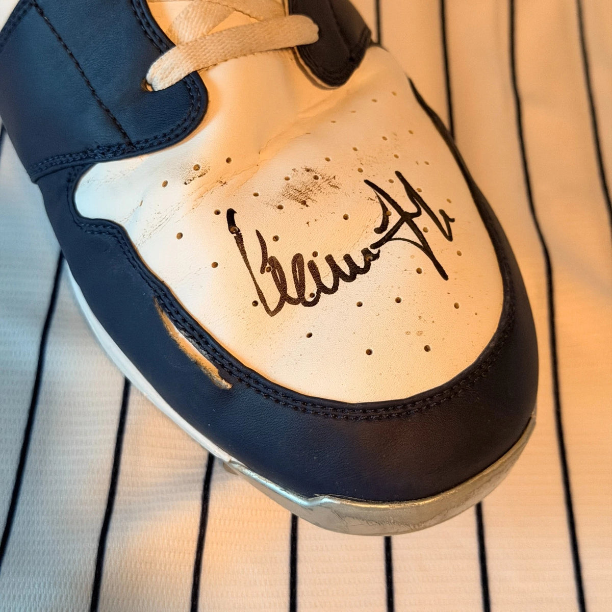 Aaron Judge — 2025 signed game-used Jordan cleats