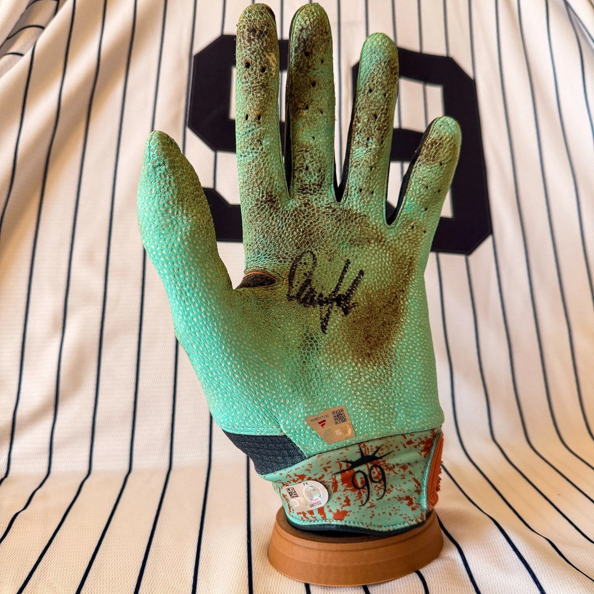 Aaron Judge — 2025 signed game-used teal Jordan glove