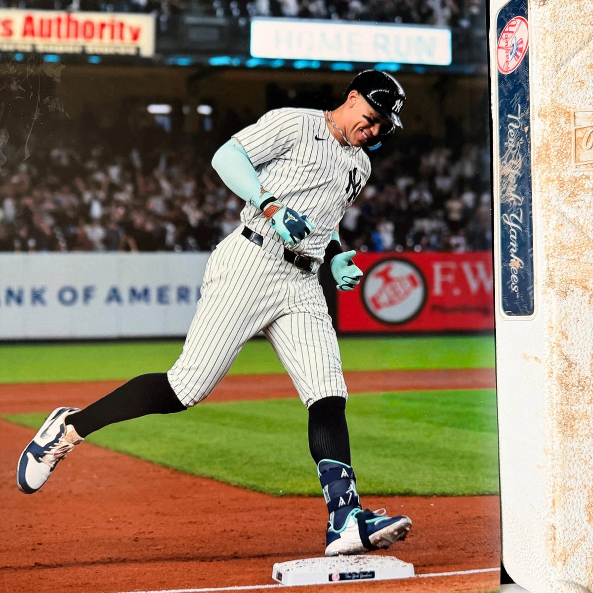 Aaron Judge — 2025 signed game-used teal Jordan glove