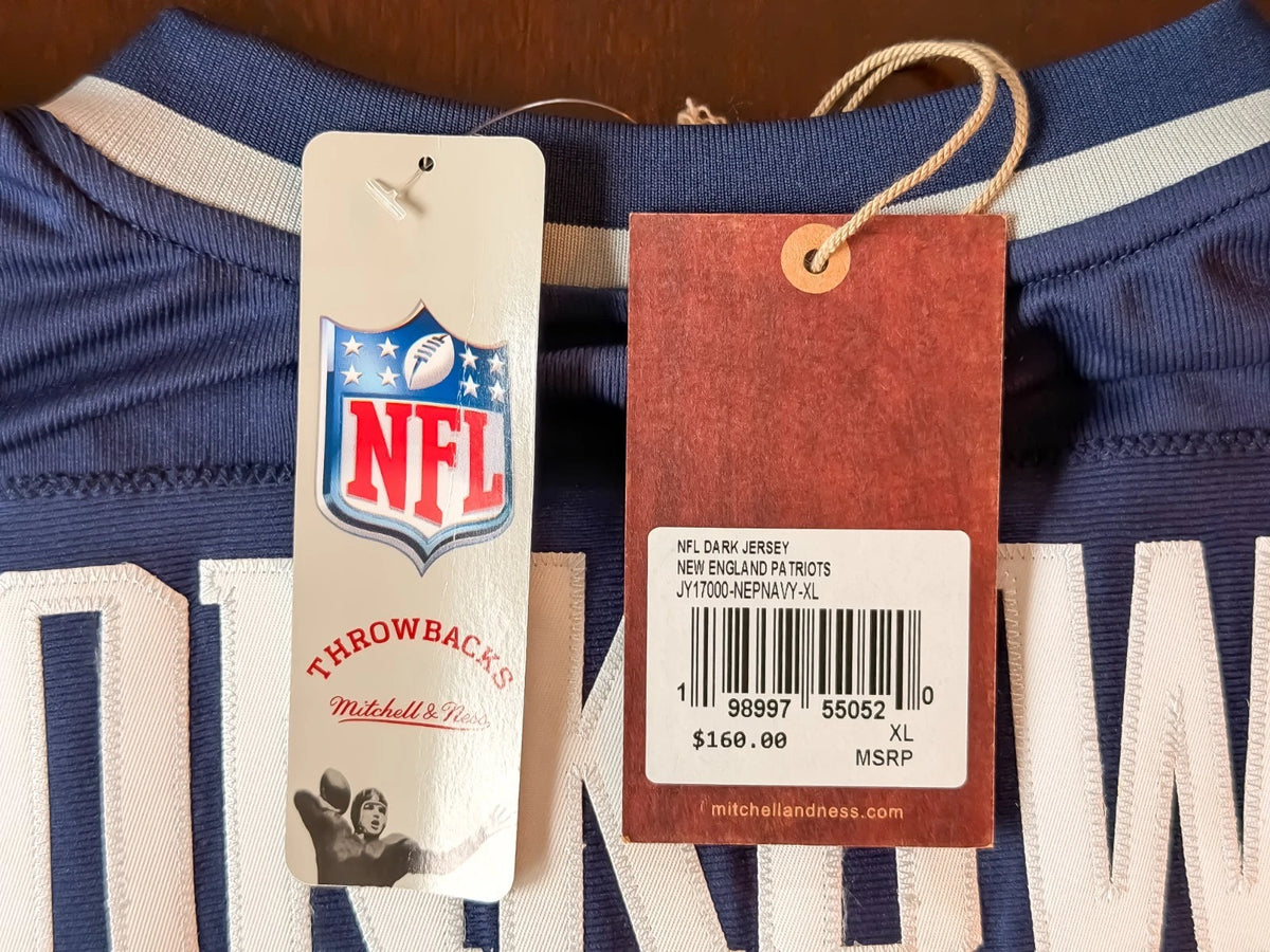 Tom Brady & Rob Gronkowski — Signed Super Bowl inscription jerseys