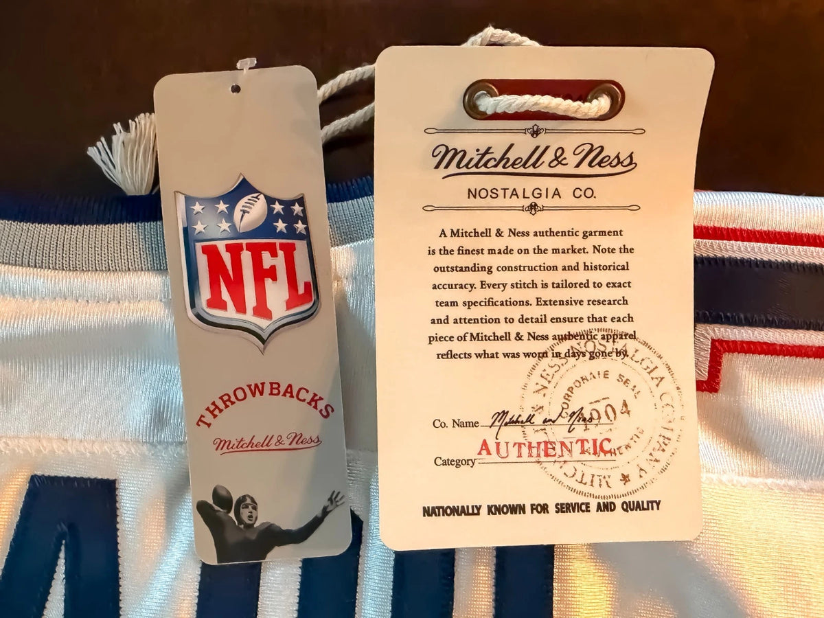 Tom Brady & Rob Gronkowski — Signed Super Bowl inscription jerseys