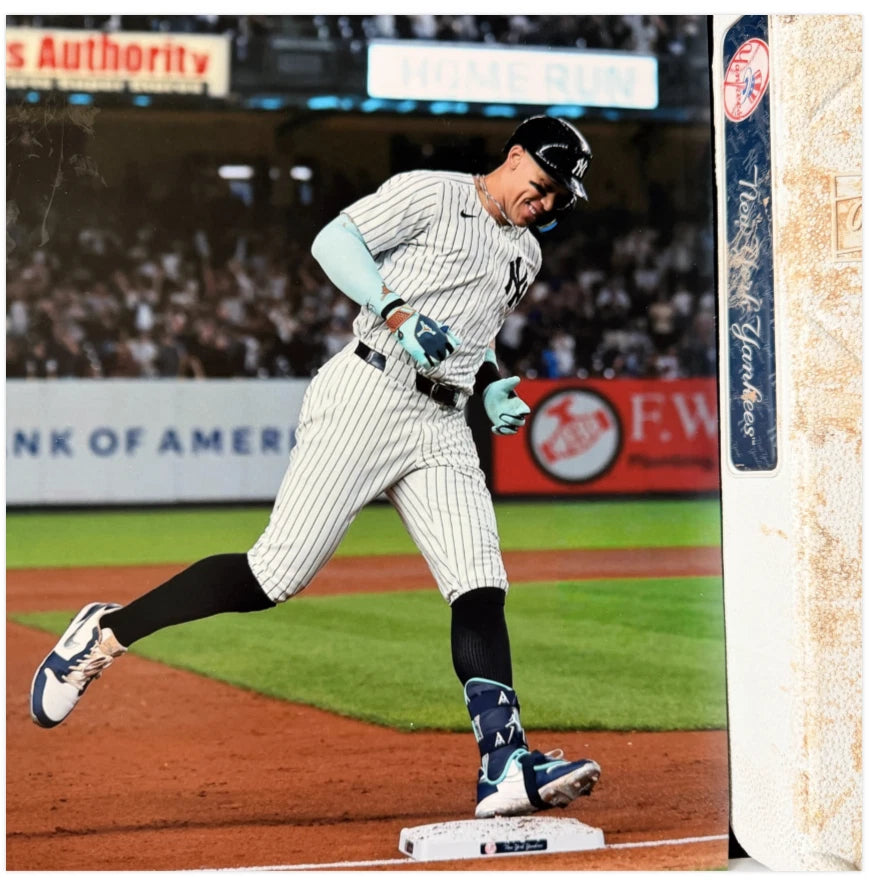 Aaron Judge — 50th / 51st home run game-used third base